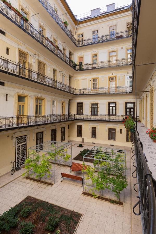 H29 Vivien Apartman Apartamento Budapest